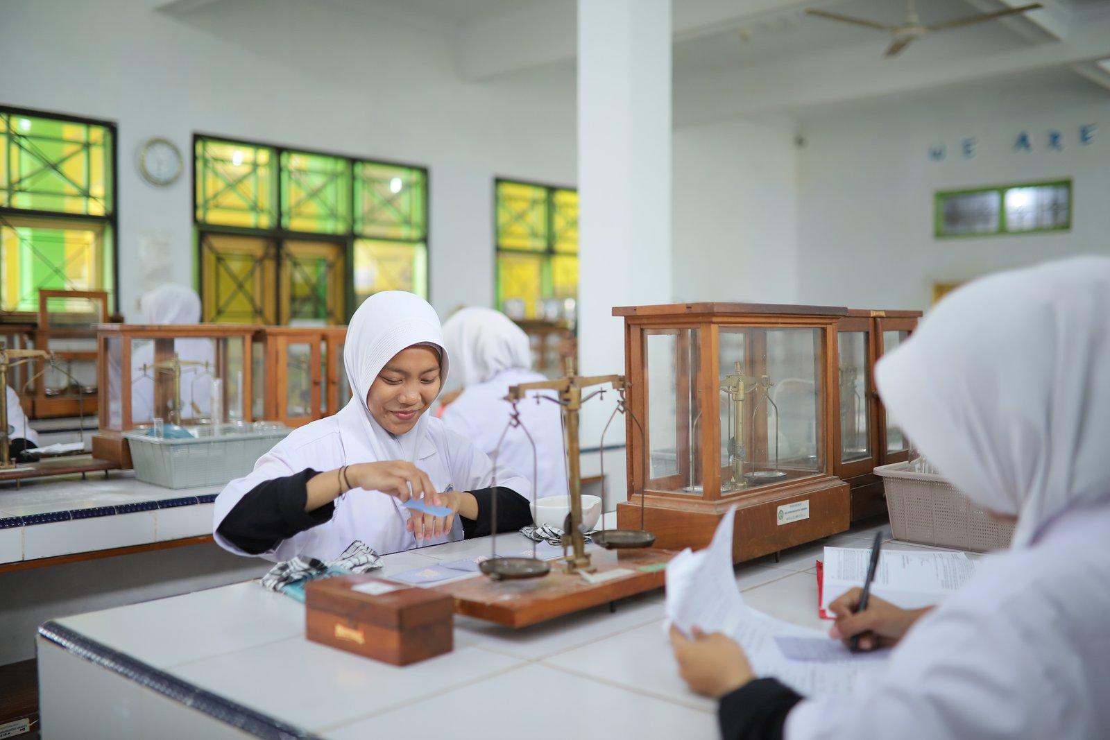 Praktik Siswa Teknologi Farmasi
