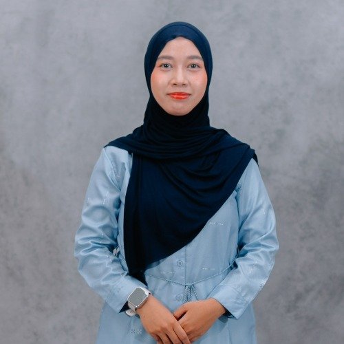 Foto Fitrotun Nisa, S.Farm 