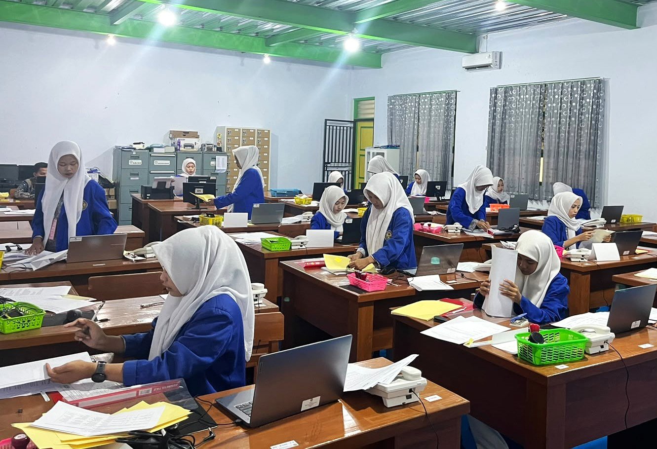 Manajemen Perkantoran dan Layanan Bisnis 